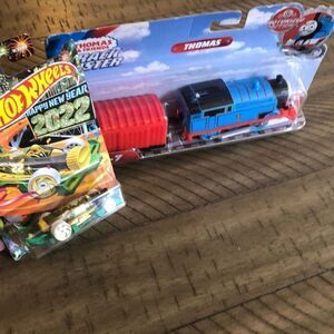 Thomas #1 Track Master Motorized Train 🚂 & a 2022 HappyNewYear collectible 🚗